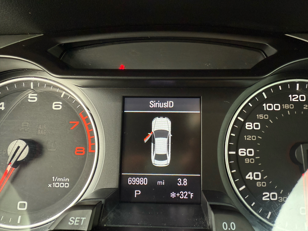 Audi A4 4dr Sdn Auto quattro 2.0T Premium Plus 2012