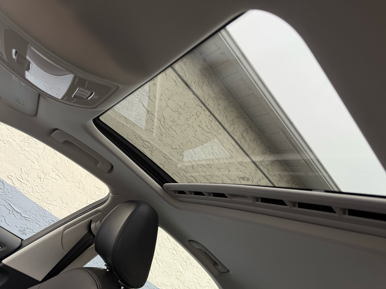 Audi A4 4dr Sdn Auto quattro 2.0T Premium Plus 2012