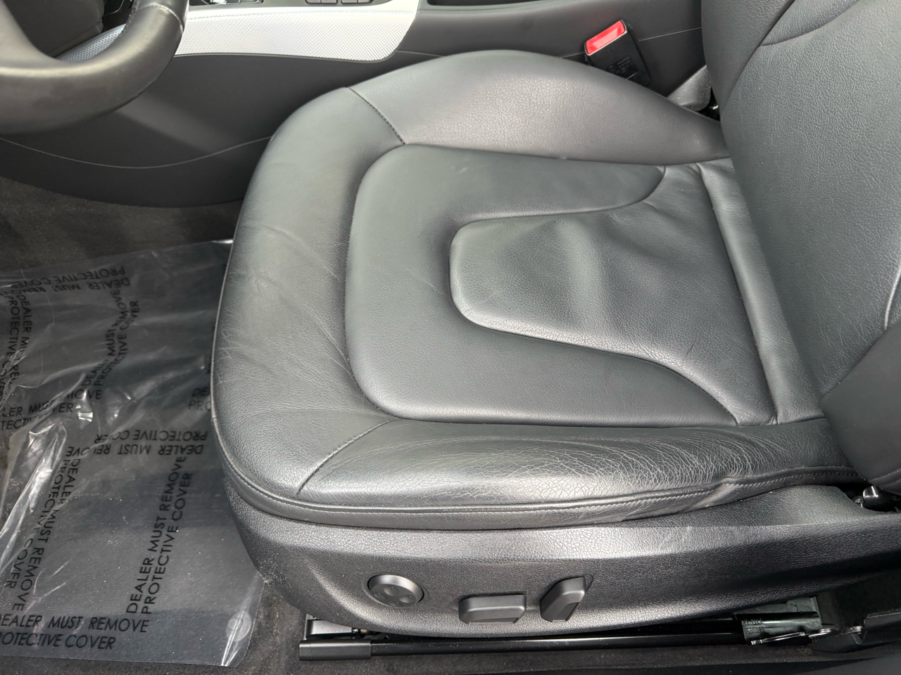 Audi A4 4dr Sdn Auto quattro 2.0T Premium Plus 2012