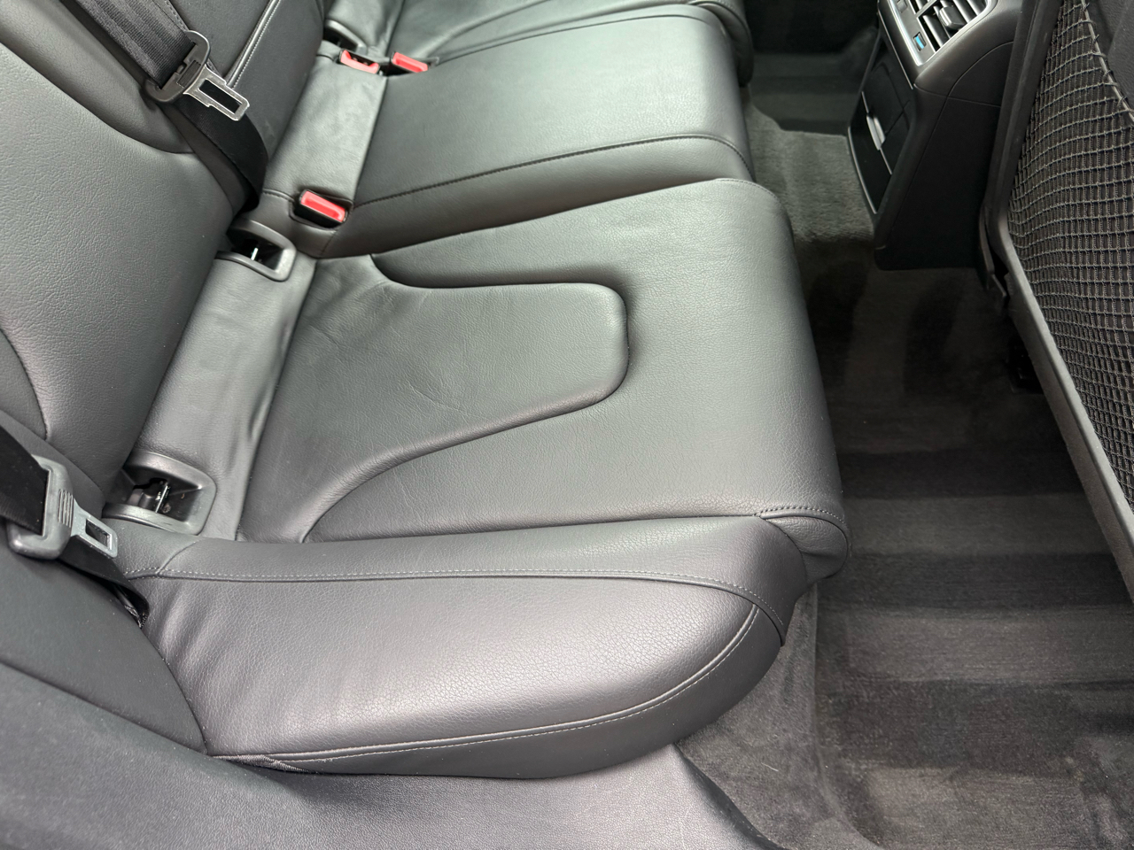 Audi A4 4dr Sdn Auto quattro 2.0T Premium Plus 2012