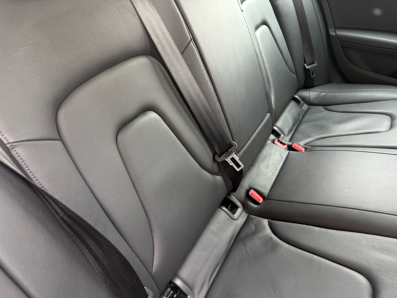 Audi A4 4dr Sdn Auto quattro 2.0T Premium Plus 2012