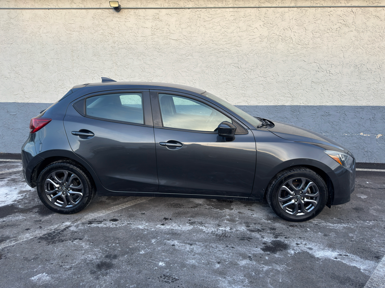 Toyota Yaris Hatchback XLE Auto (Natl) 2020