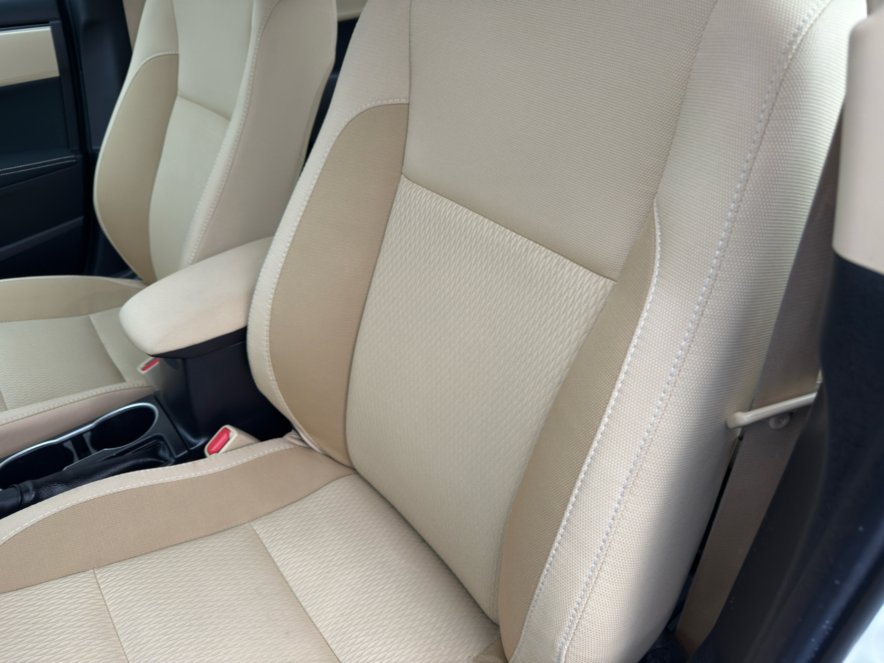 Toyota Corolla XLE CVT (Natl) 2018