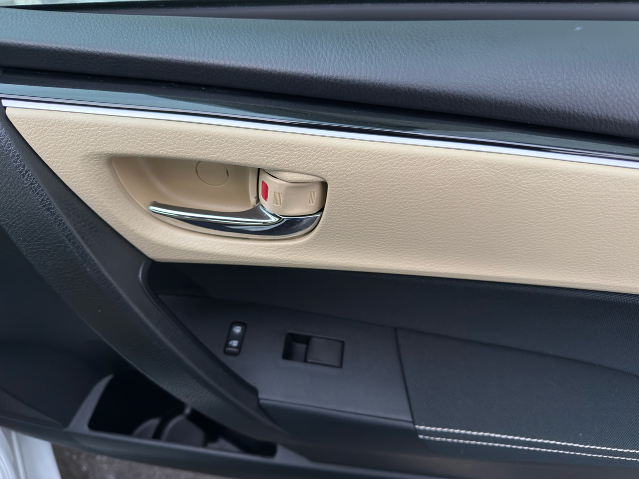 Toyota Corolla XLE CVT (Natl) 2018