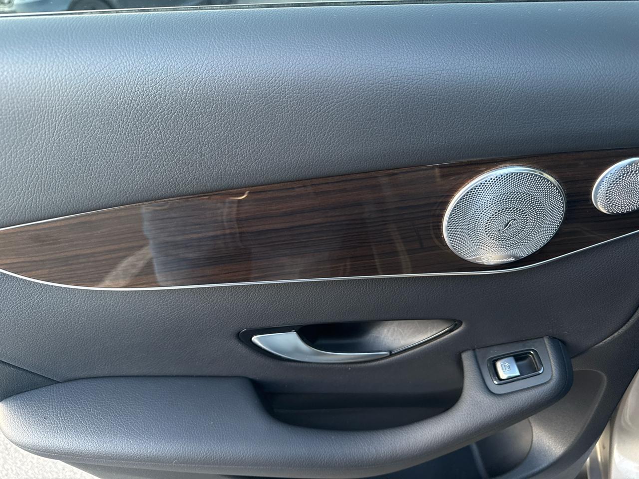 Mercedes-Benz GLC GLC 300 4MATIC SUV 2019