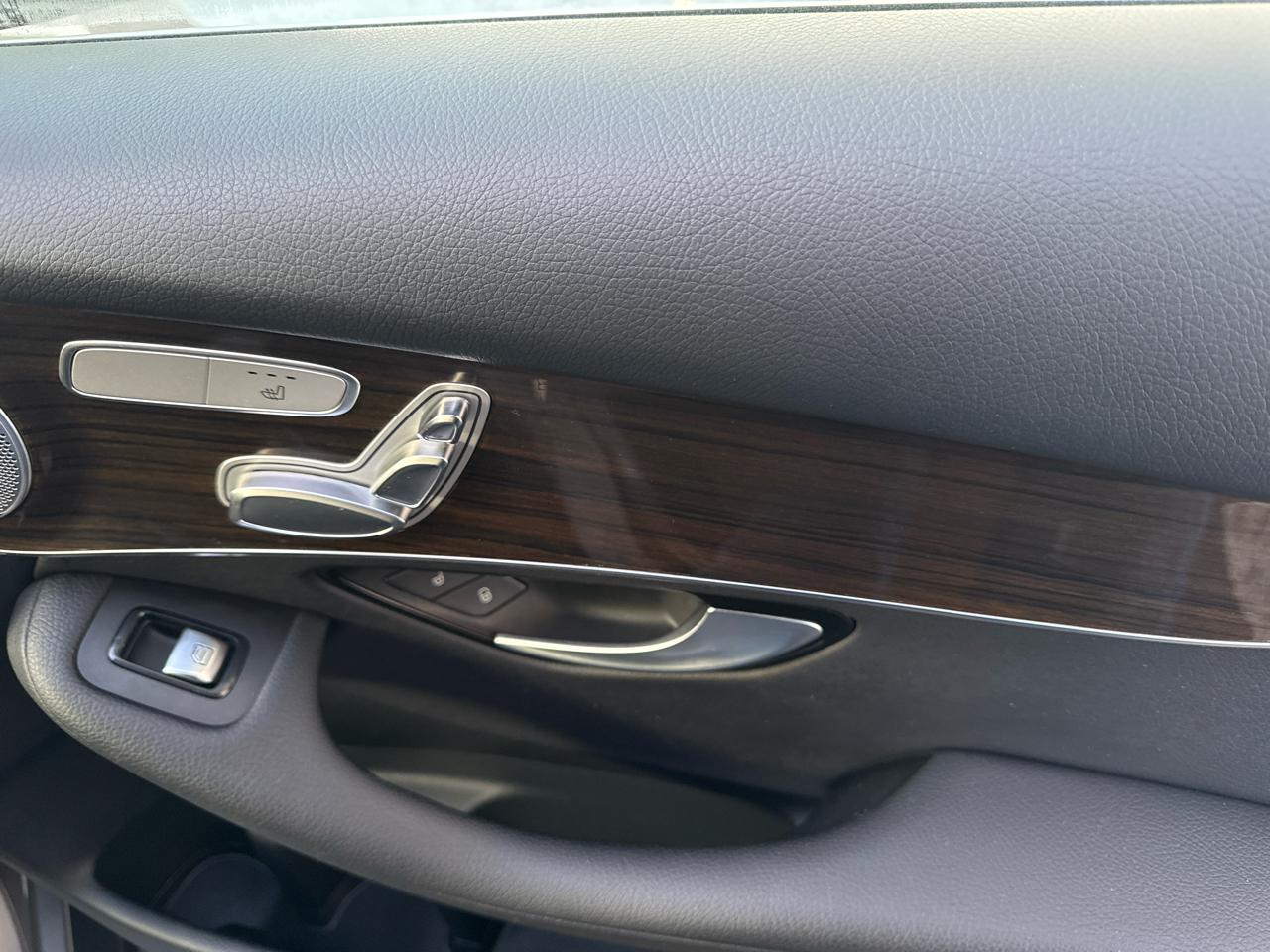 Mercedes-Benz GLC GLC 300 4MATIC SUV 2019