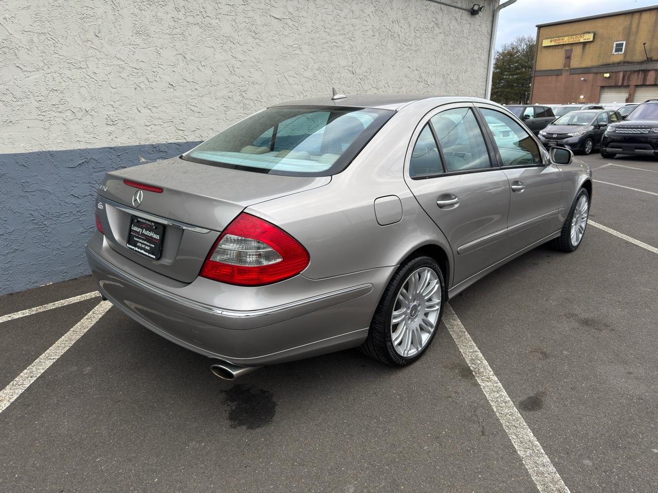 Mercedes-Benz E-Class 4dr Sdn Sport 3.5L RWD 2008