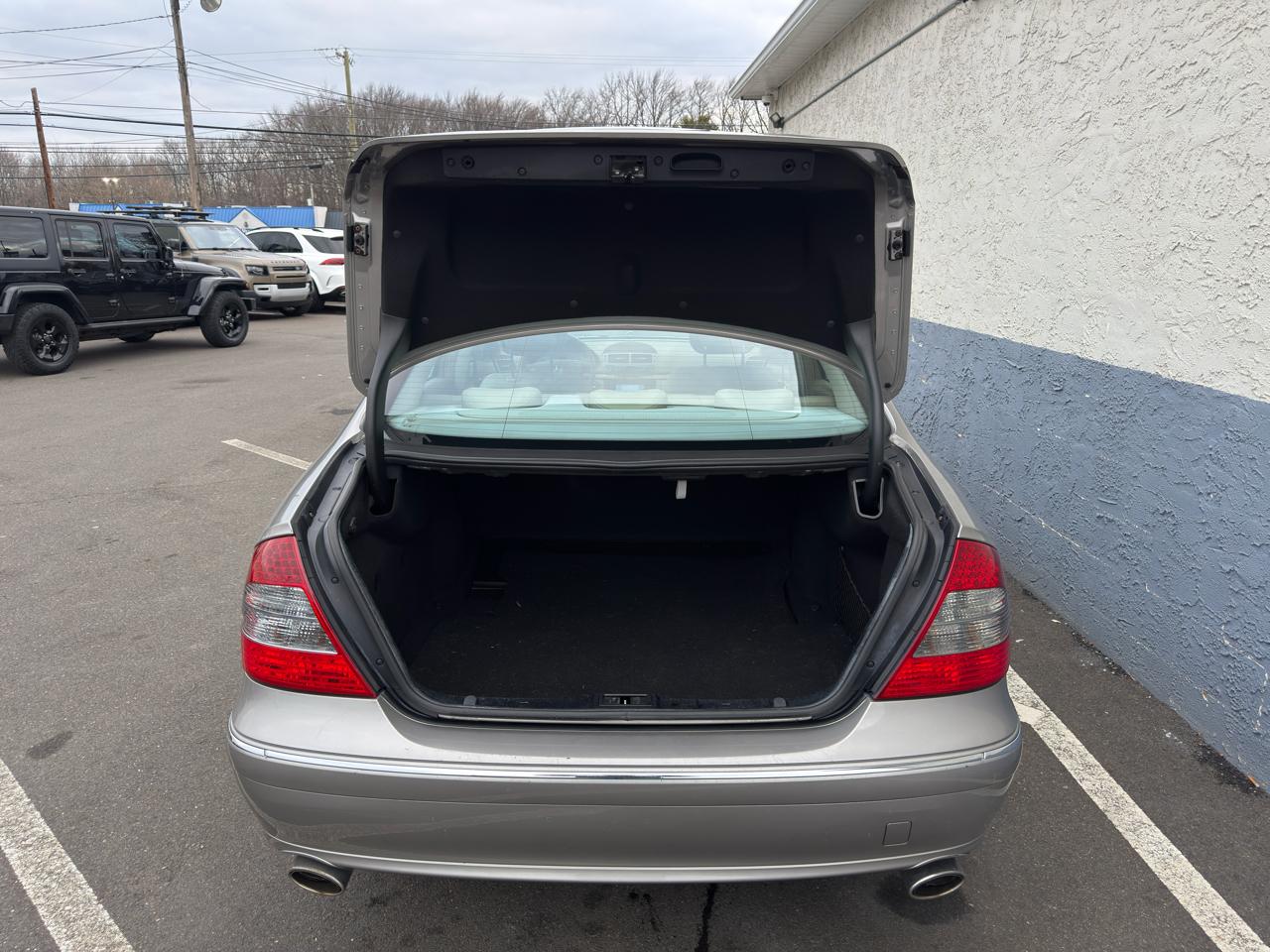 Mercedes-Benz E-Class 4dr Sdn Sport 3.5L RWD 2008