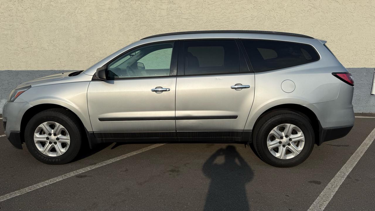Chevrolet Traverse FWD 4dr LS w/1LS 2017