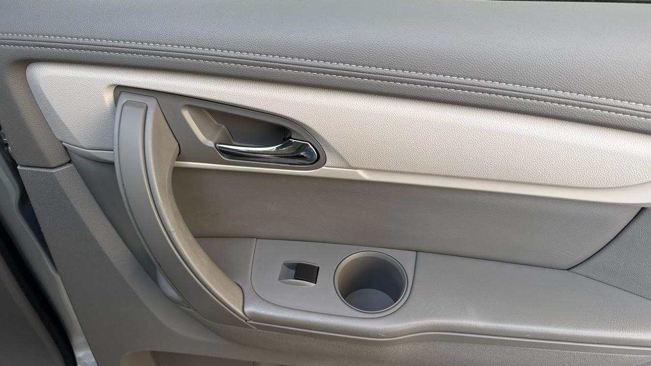 Chevrolet Traverse FWD 4dr LS w/1LS 2017