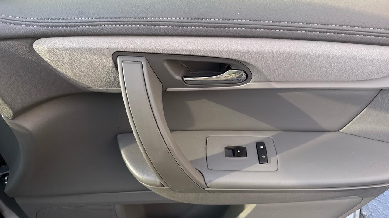 Chevrolet Traverse FWD 4dr LS w/1LS 2017