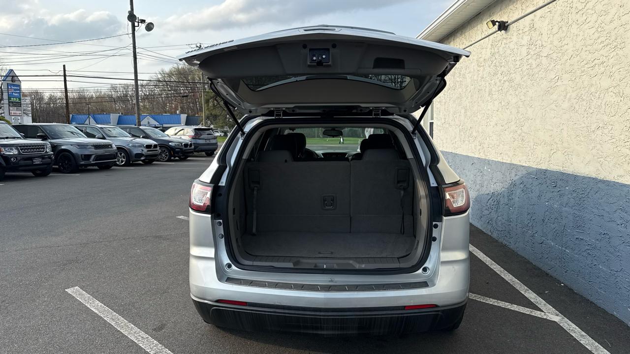 Chevrolet Traverse FWD 4dr LS w/1LS 2017