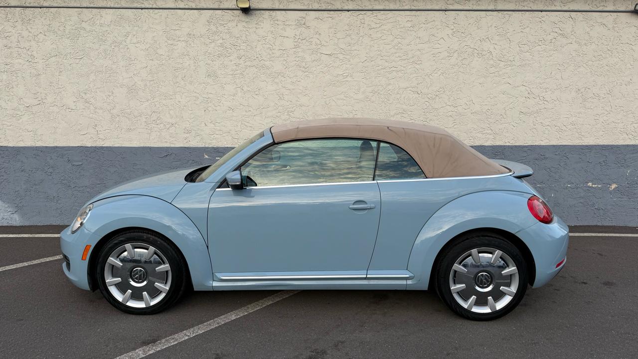 Volkswagen Beetle Convertible 2dr Auto 2.5L PZEV 2013