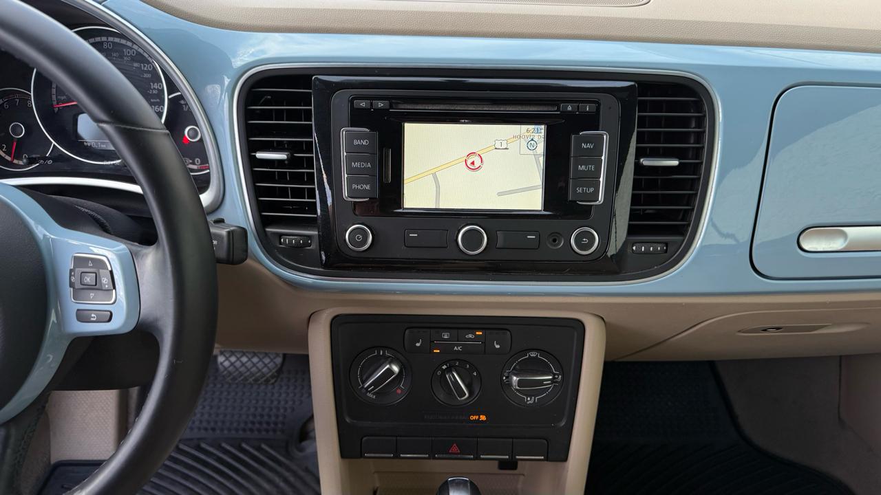 Volkswagen Beetle Convertible 2dr Auto 2.5L PZEV 2013