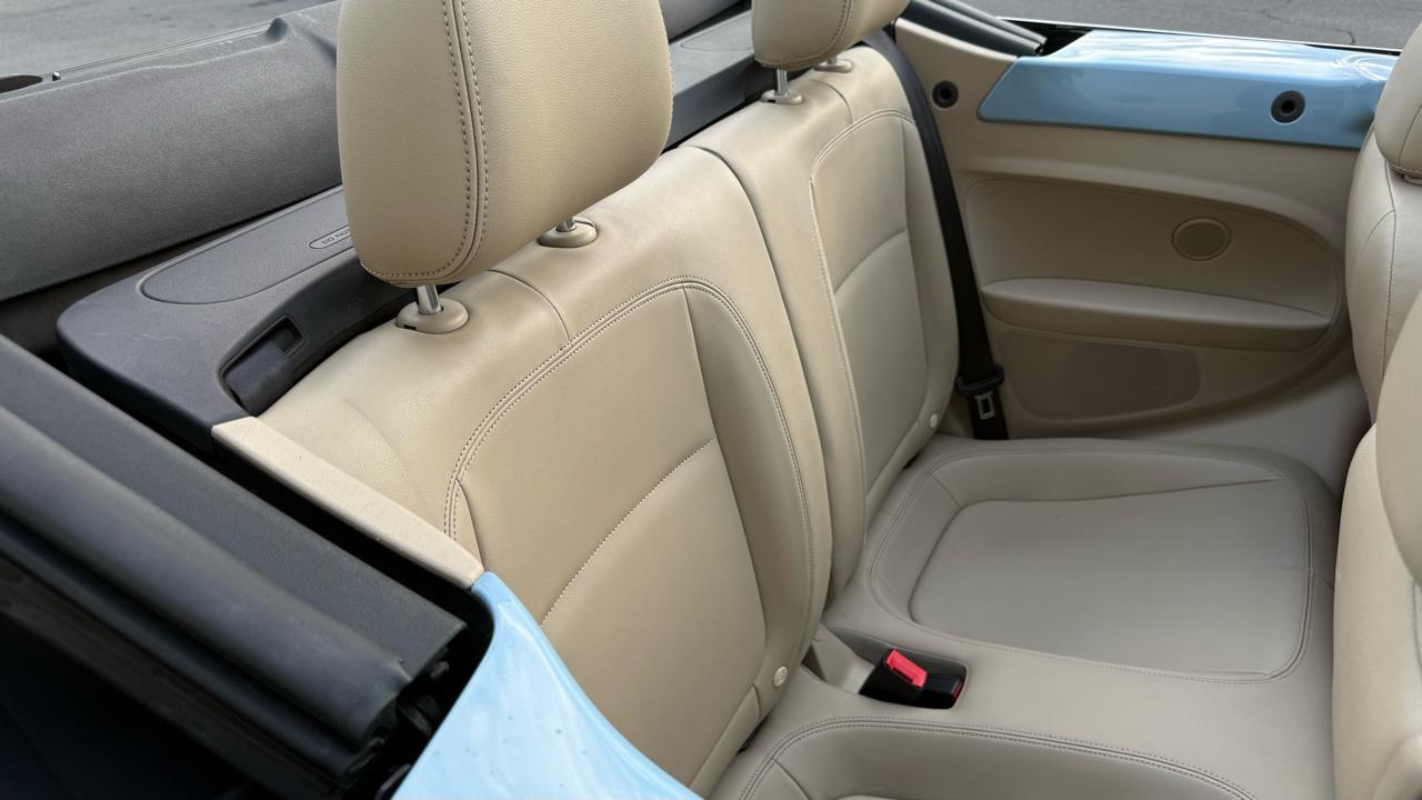 Volkswagen Beetle Convertible 2dr Auto 2.5L PZEV 2013