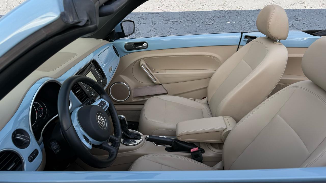 Volkswagen Beetle Convertible 2dr Auto 2.5L PZEV 2013
