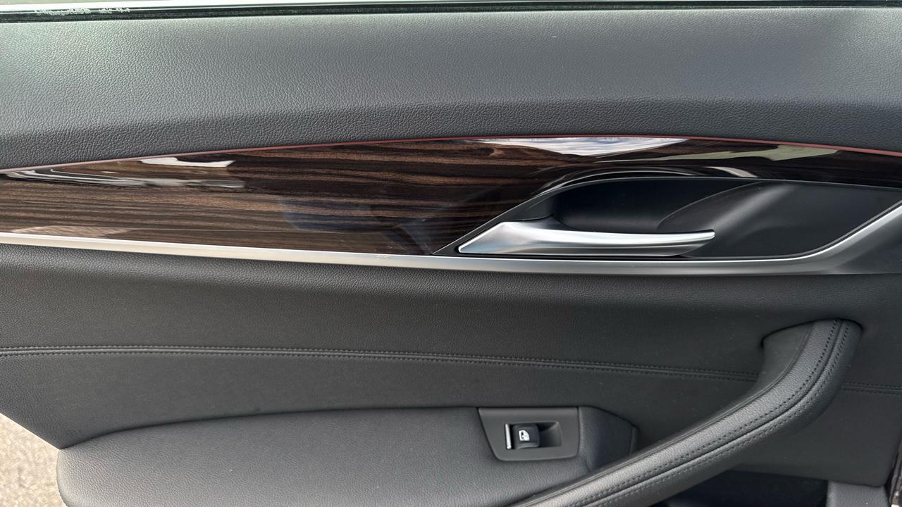 BMW 5 Series 530i xDrive Sedan 2019