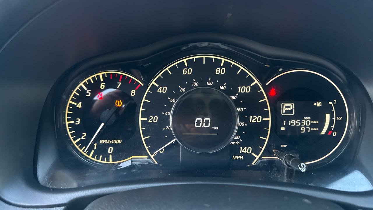 Nissan Versa Note SV CVT 2017