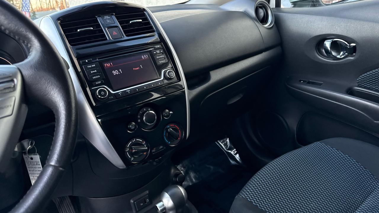 Nissan Versa Note SV CVT 2017