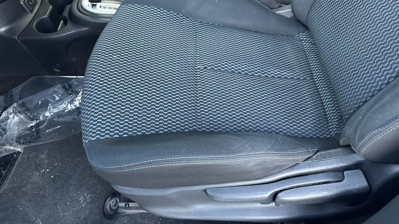 Nissan Versa Note SV CVT 2017