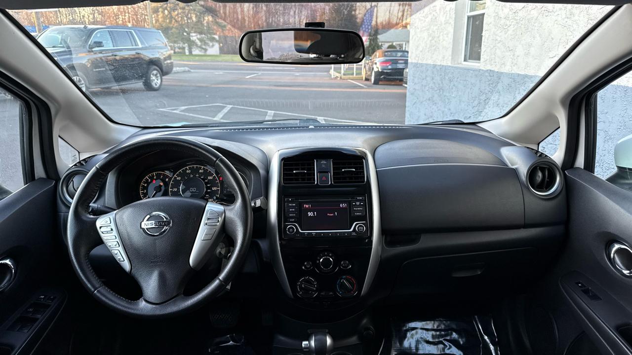Nissan Versa Note SV CVT 2017