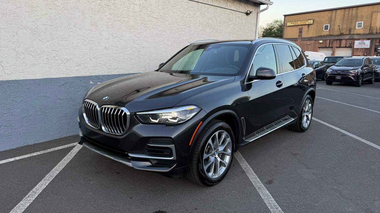 BMW X5 xDrive40i Sports Activity Vehicle 2023