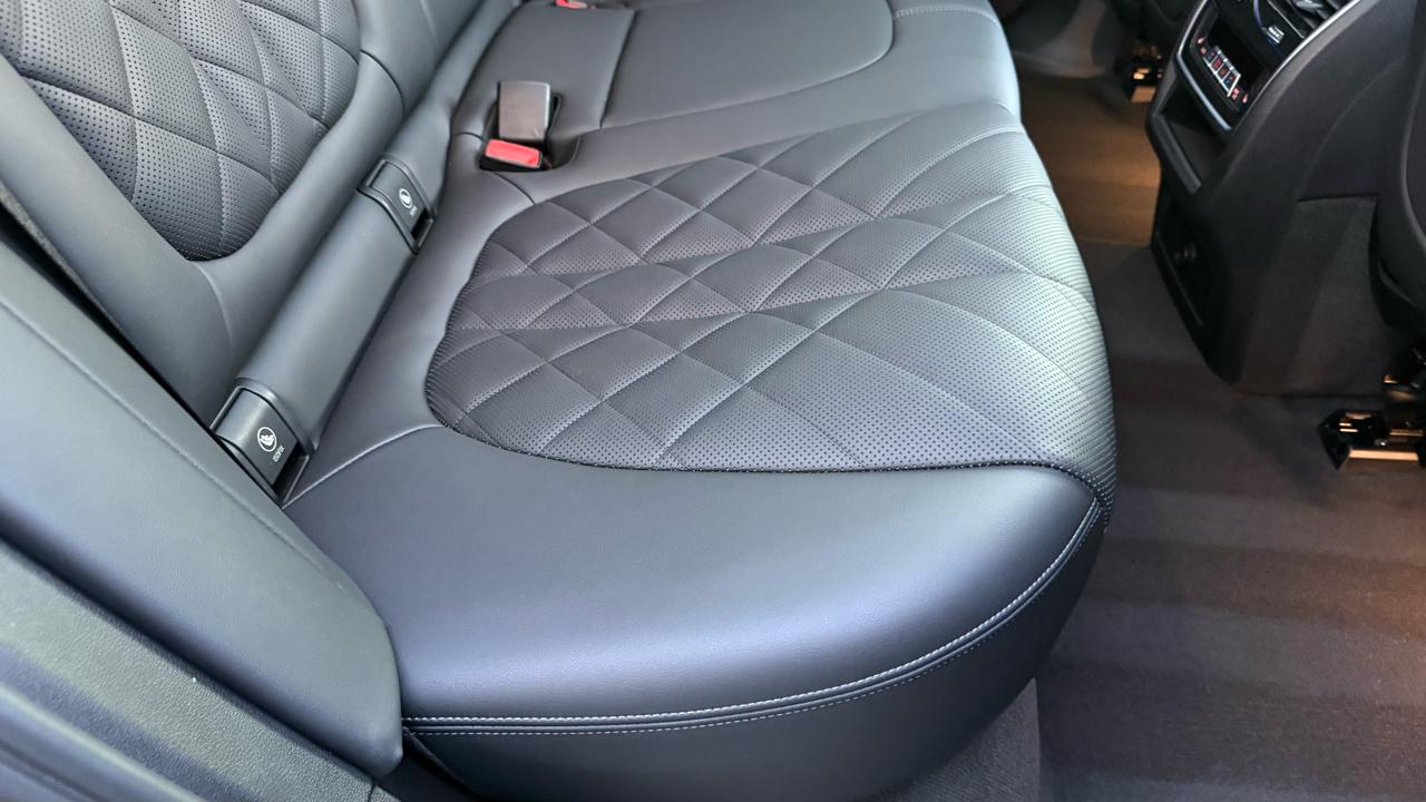 BMW X5 xDrive40i Sports Activity Vehicle 2023