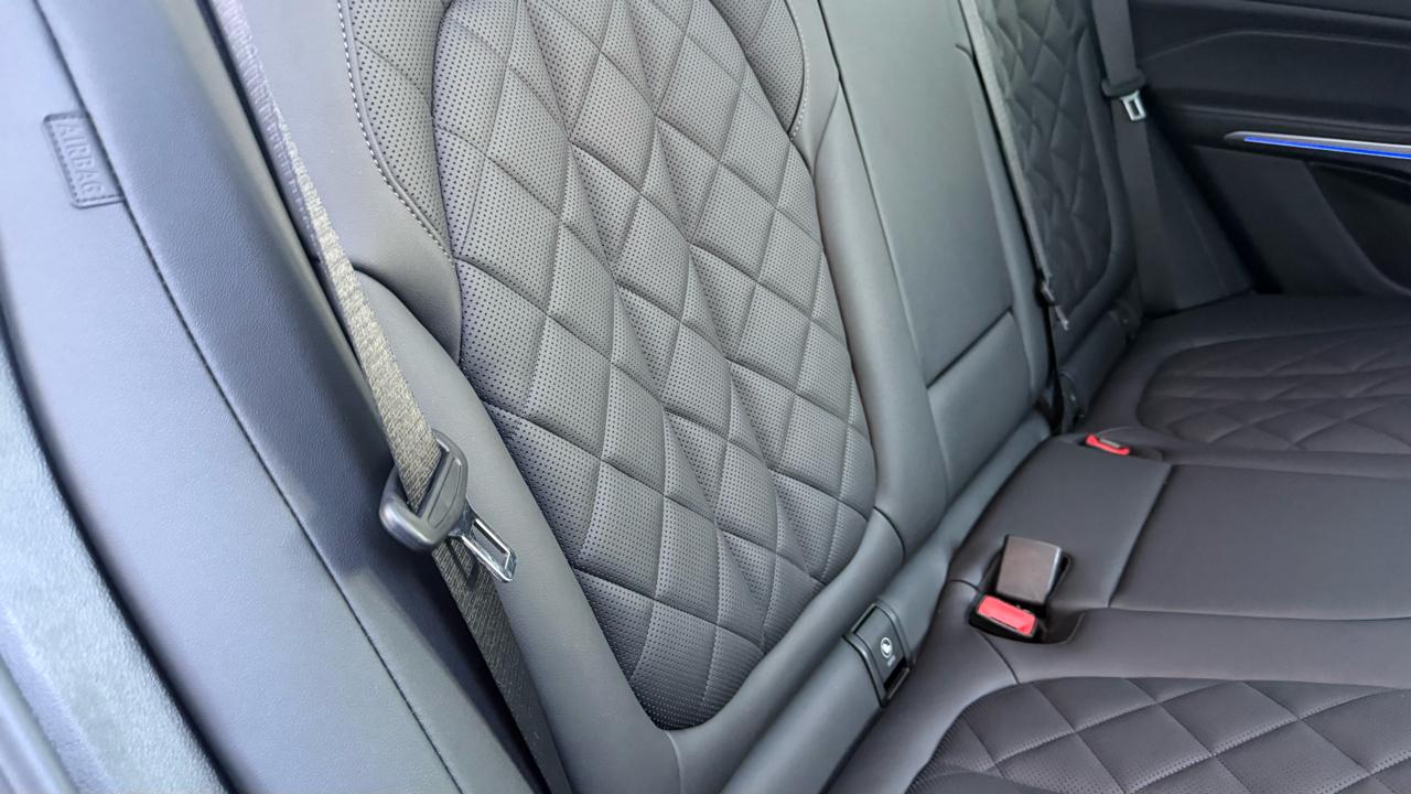 BMW X5 xDrive40i Sports Activity Vehicle 2023