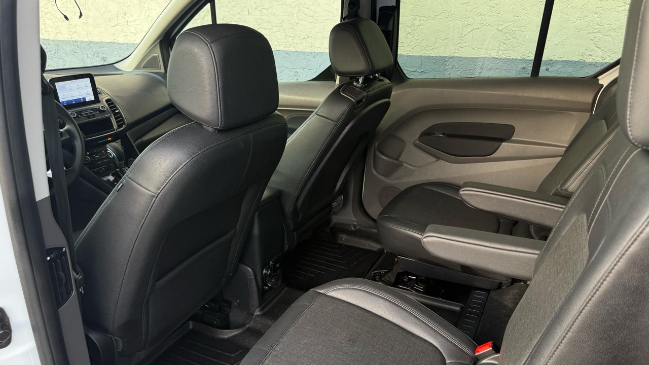 Ford Transit Connect Wagon XL LWB w/Rear Symmetrical Doors 2020