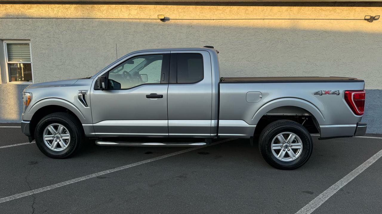 Ford F-150 Lariat 4WD SuperCab 8' Box 2022