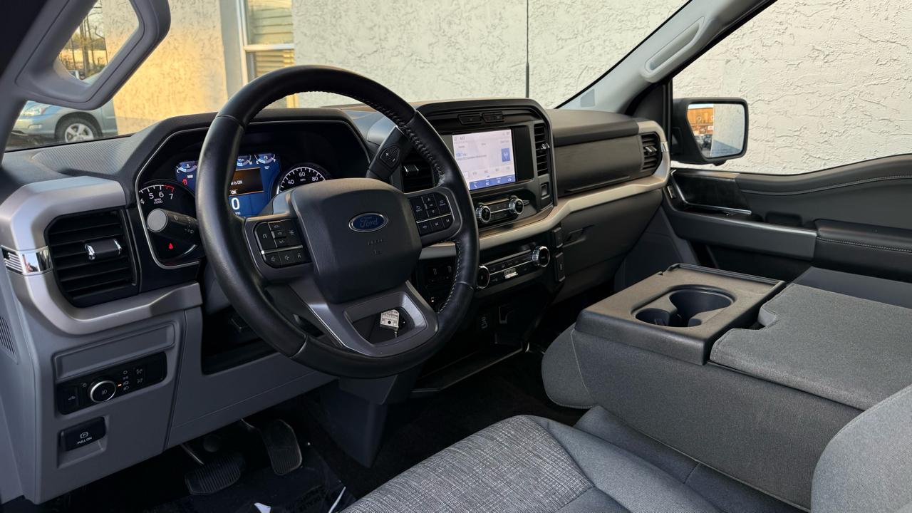 Ford F-150 Lariat 4WD SuperCab 8' Box 2022