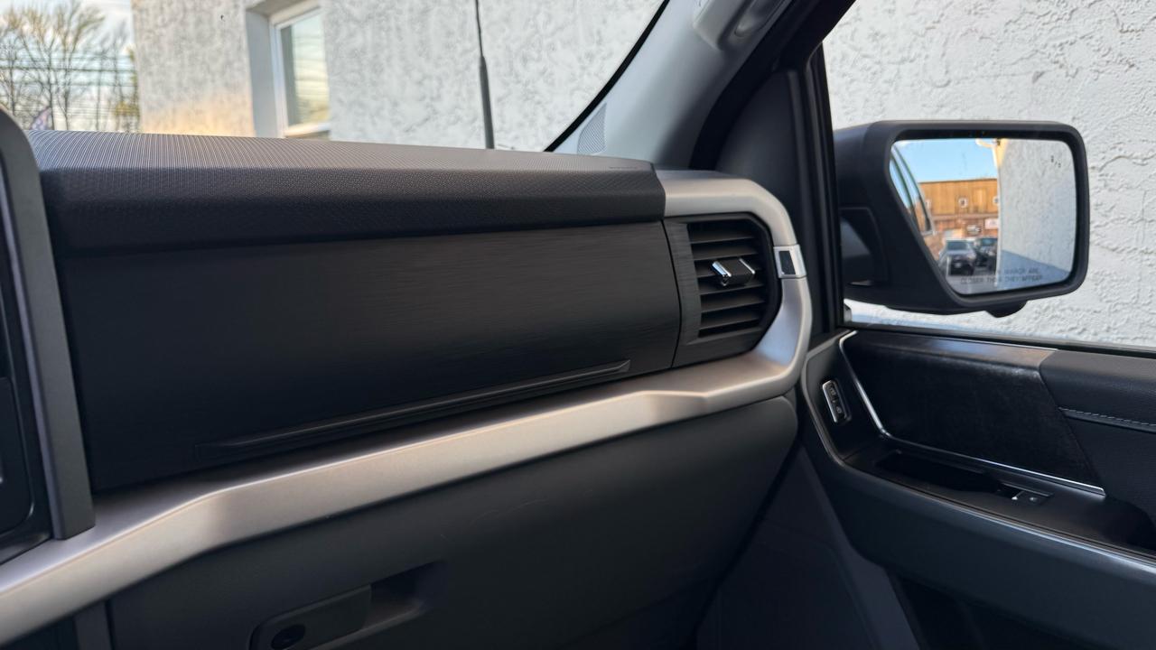 Ford F-150 Lariat 4WD SuperCab 8' Box 2022