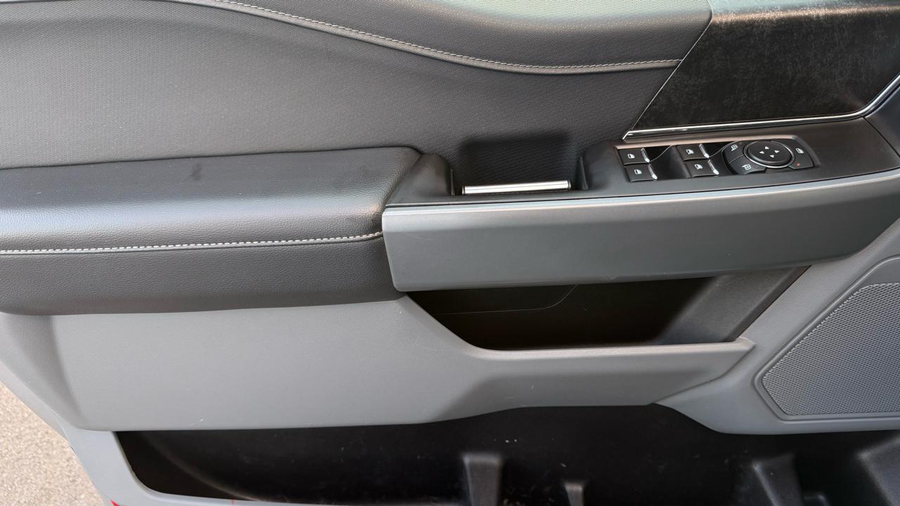 Ford F-150 Lariat 4WD SuperCab 8' Box 2022