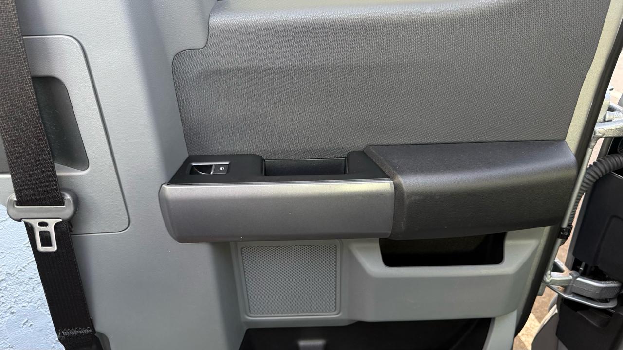 Ford F-150 Lariat 4WD SuperCab 8' Box 2022