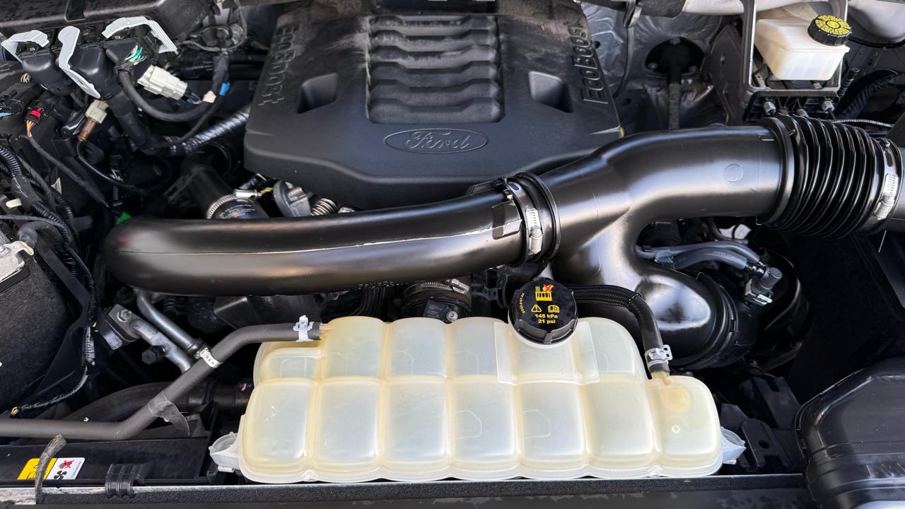 Ford F-150 Lariat 4WD SuperCab 8' Box 2022