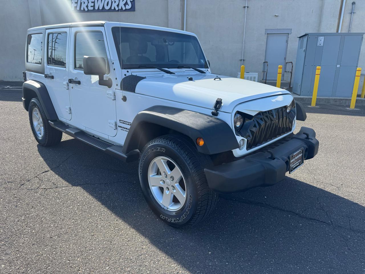 Jeep Wrangler Unlimited 4WD 4dr Sport 2016
