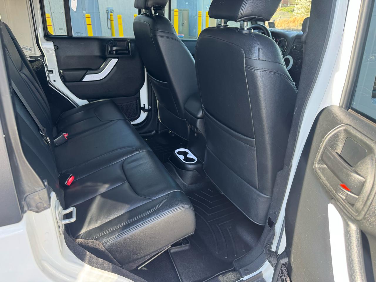 Jeep Wrangler Unlimited 4WD 4dr Sport 2016