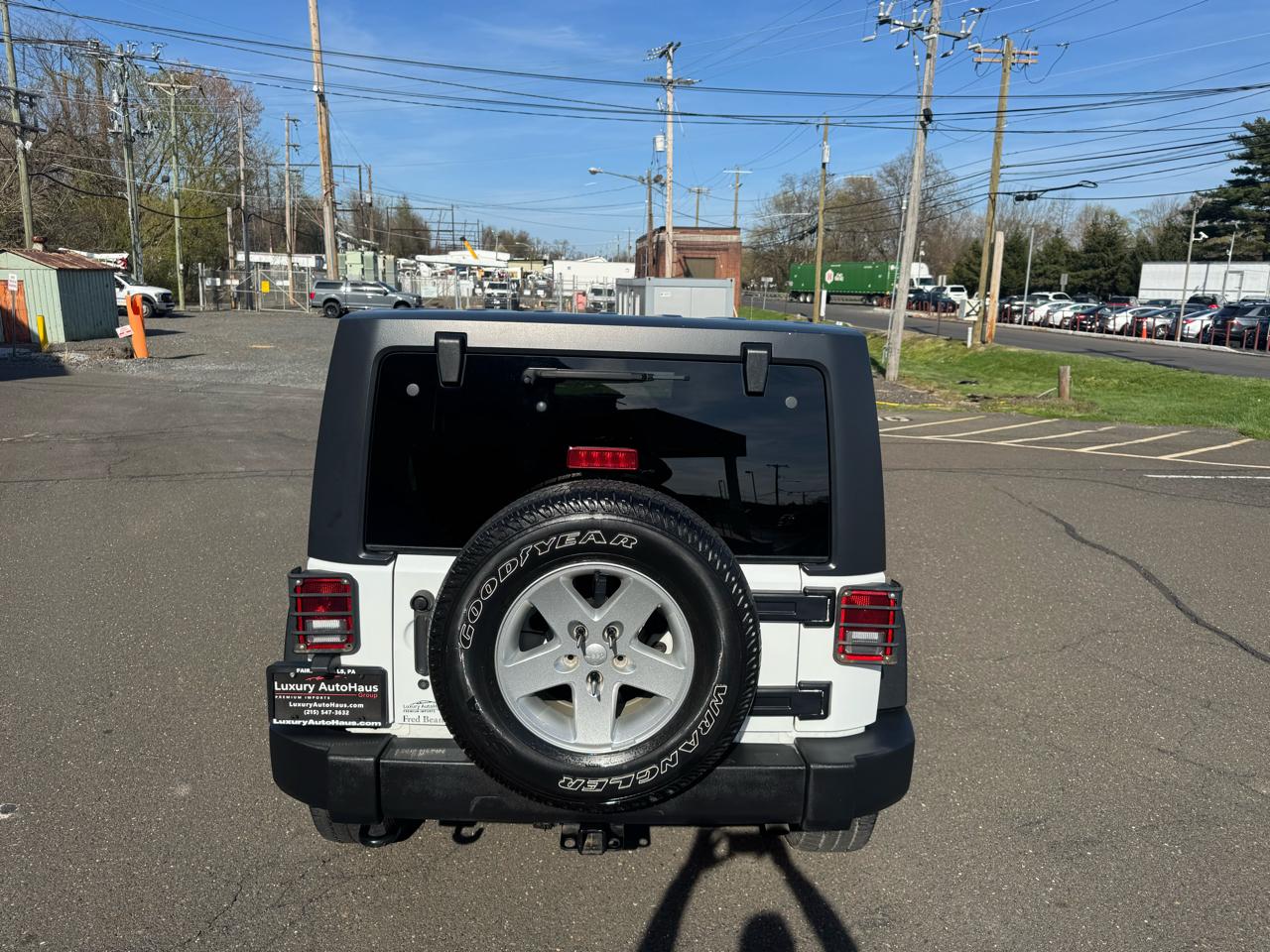 Jeep Wrangler Unlimited 4WD 4dr Sport 2016