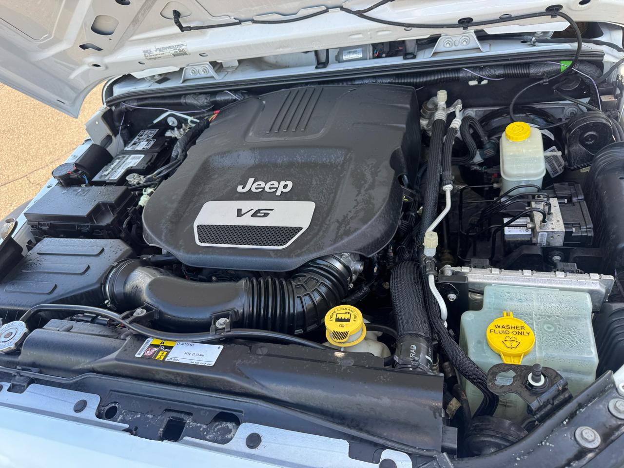 Jeep Wrangler Unlimited 4WD 4dr Sport 2016