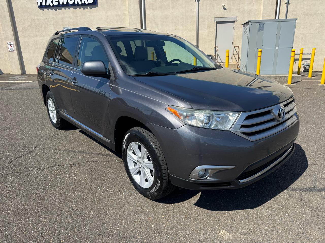 Toyota Highlander 4WD 4dr V6 (Natl) 2013