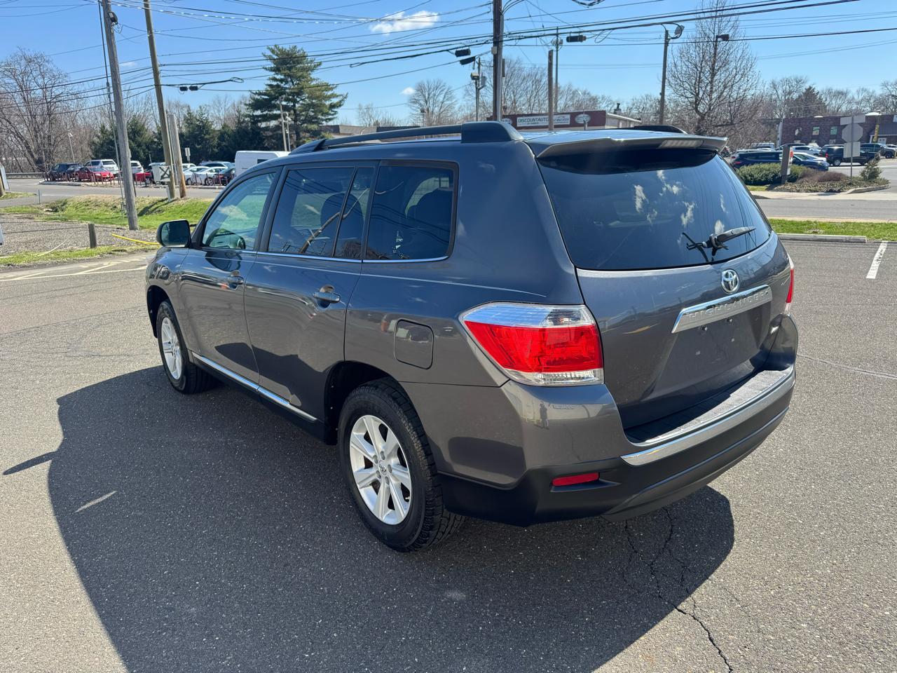 Toyota Highlander 4WD 4dr V6 (Natl) 2013