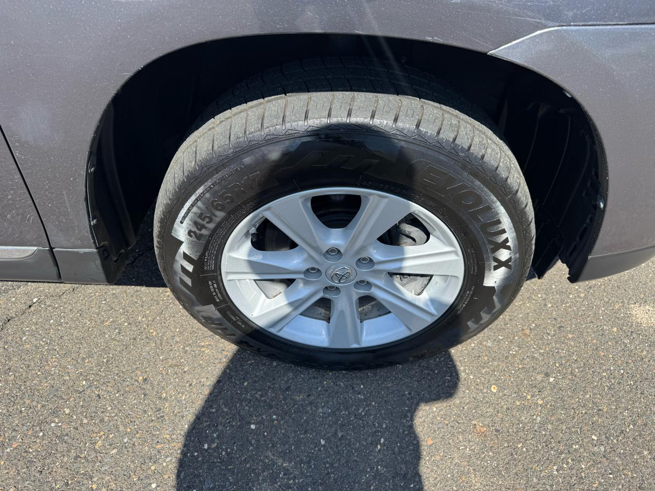 Toyota Highlander 4WD 4dr V6 (Natl) 2013