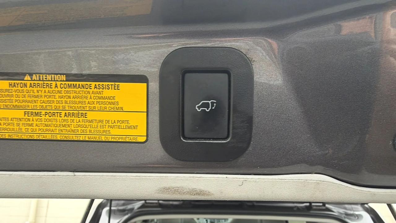 Toyota Sienna 5dr 7-Pass Van V6 Ltd AWD (Natl) 2013