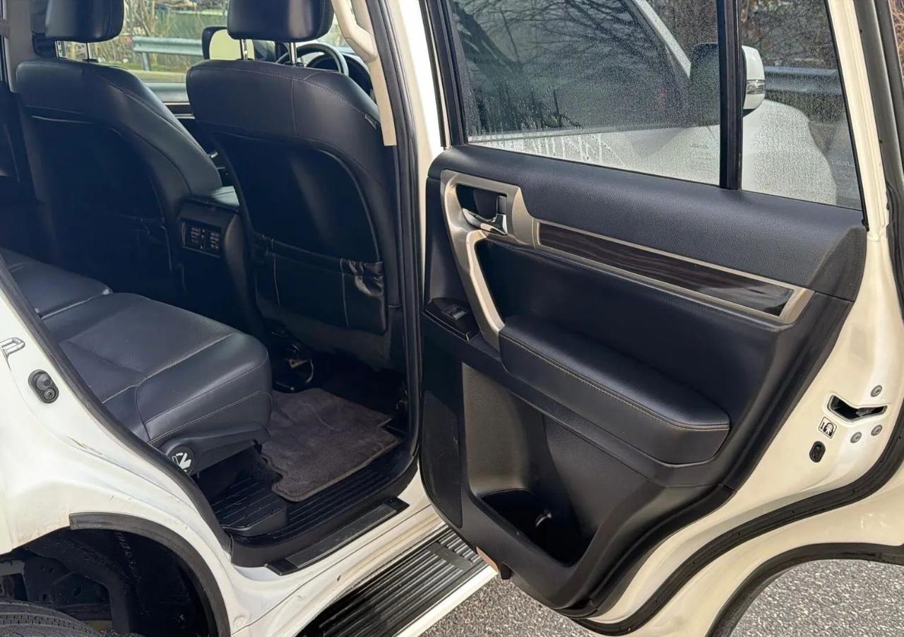 Lexus GX 460 4WD 4dr Luxury 2014