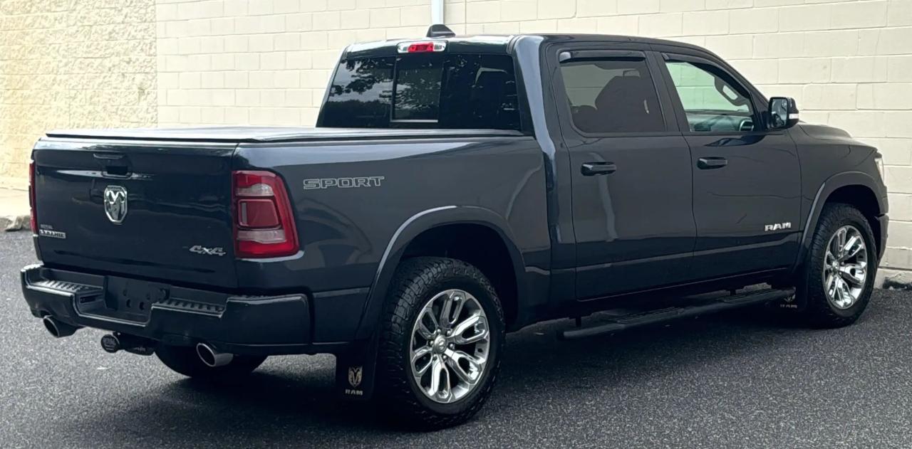 RAM 1500 Laramie 4x4 Crew Cab 5'7" Box 2020