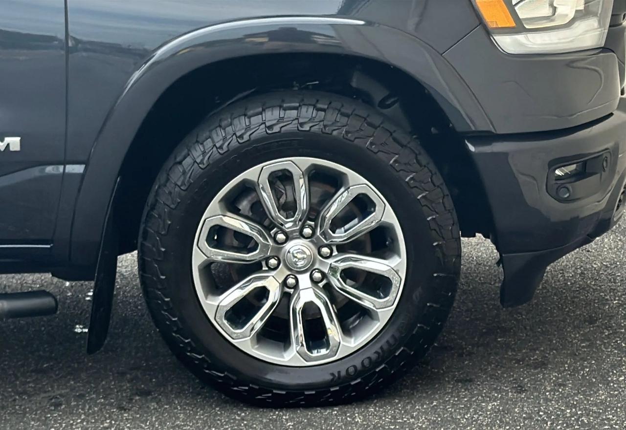 RAM 1500 Laramie 4x4 Crew Cab 5'7" Box 2020