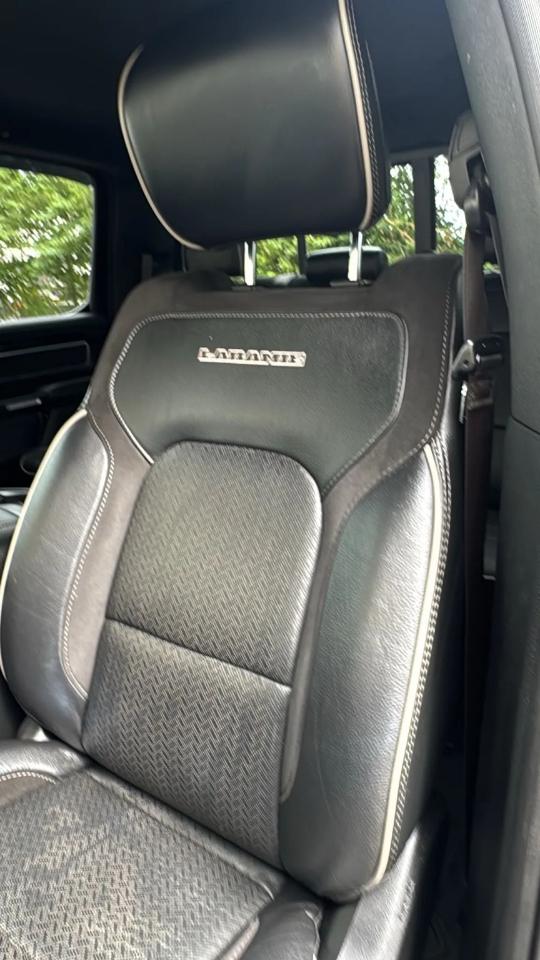 RAM 1500 Laramie 4x4 Crew Cab 5'7" Box 2020