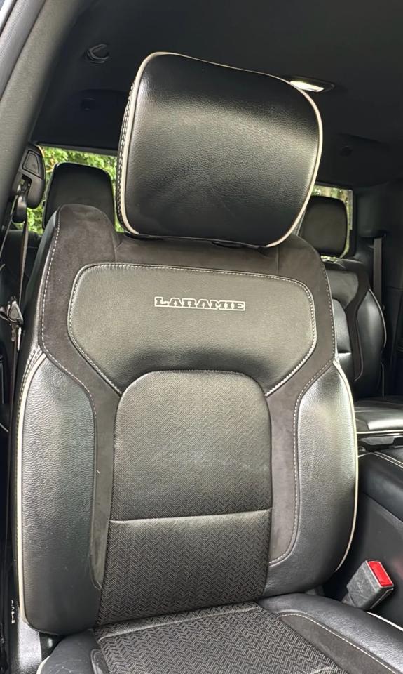 RAM 1500 Laramie 4x4 Crew Cab 5'7" Box 2020