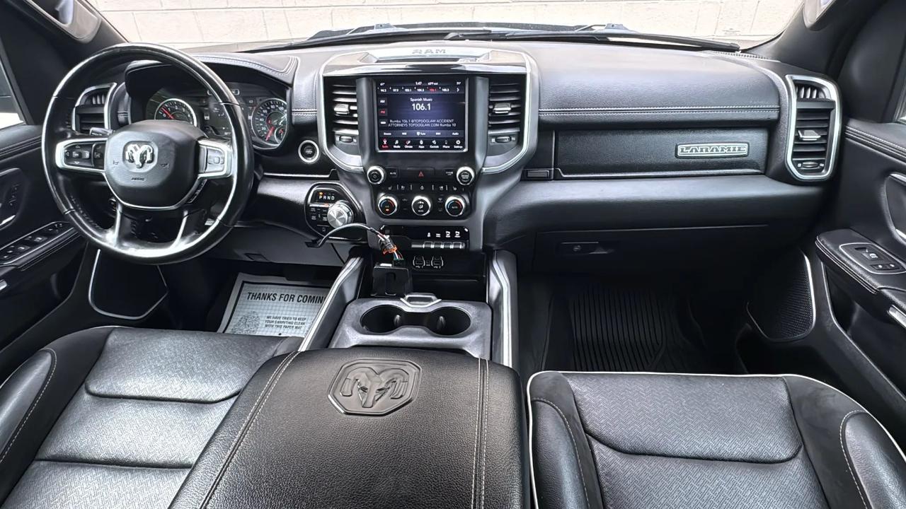 RAM 1500 Laramie 4x4 Crew Cab 5'7" Box 2020