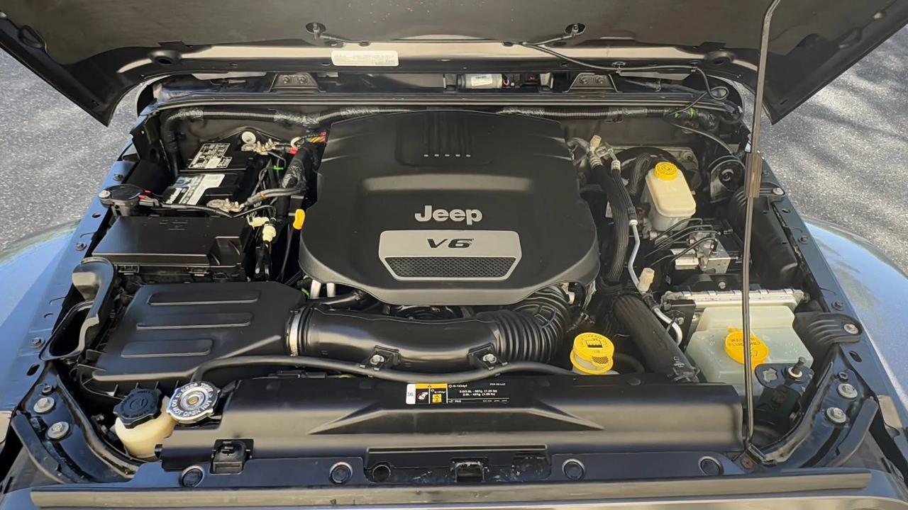 Jeep Wrangler Unlimited Smoky Mountain 4x4 *Ltd Avail* 2017